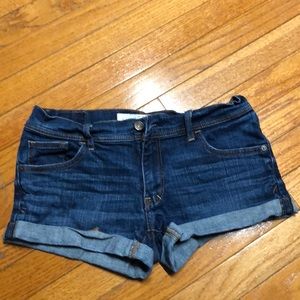 Abercrombie & Fitch dark blue washed short